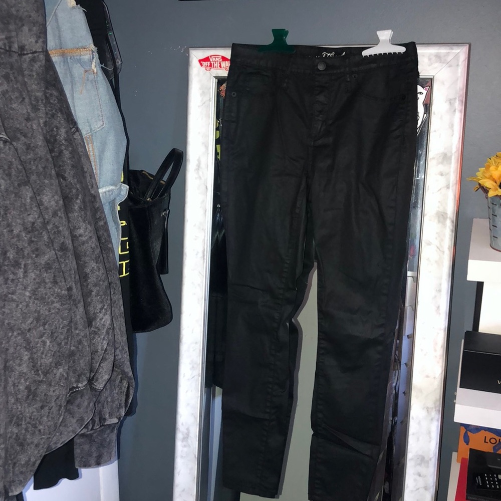 Shiny skinny jeans
